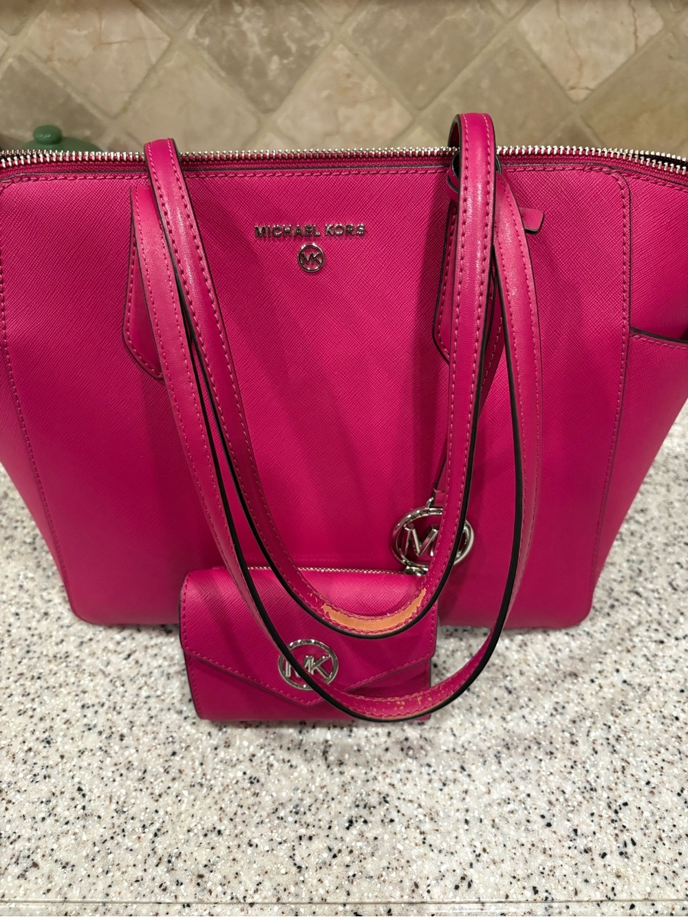 Michael Kors Marilyn Medium Saffiano Leather Tote in a vibrant pink With Wallet - Picture 4 of 13